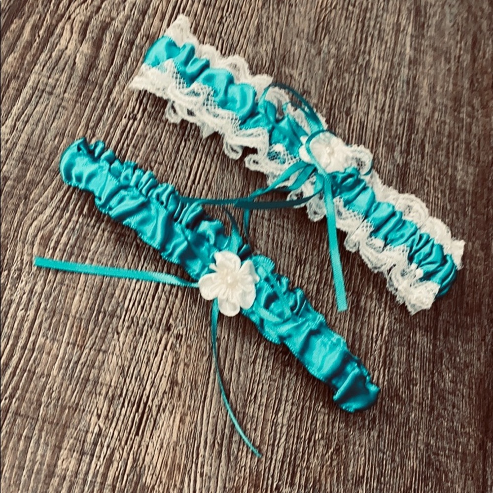 Teal garter